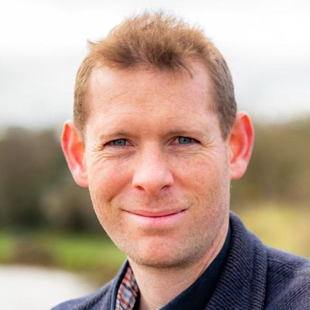 Anthony Sinclair Founder Sign Source Belfast sign language deaf keynote speaker book at agent Great Business Speakers