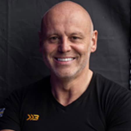 Brad Burton hire Motivational Business Speaker book at official agent Great Business Speaker