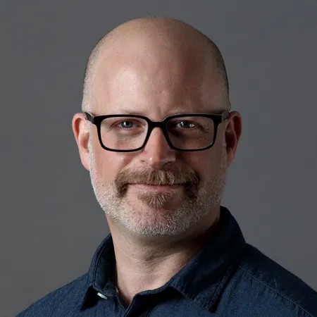 Dr Aaron Balick psychotherapist speaker consultant technology psychology social media keynote book at official agent Great Business Speakers