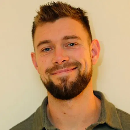 Henry Cheetham hire expert in building high performing teams speaker book at official agent Great Business Speakers-1