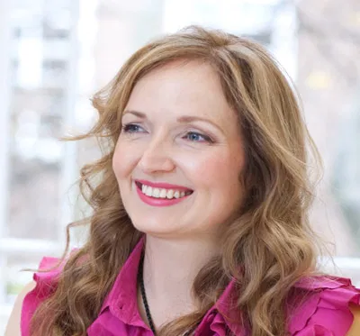 Kate Ancketill is a leading female business speaker in retail and business futurism
