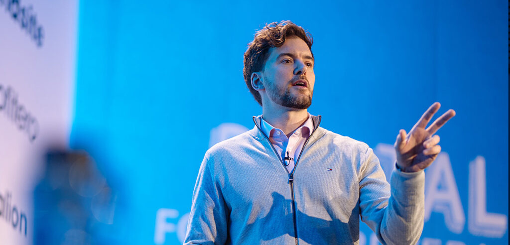 WHAT ARE THE COSTS OF HIRING A PROFESSIONAL KEYNOTE SPEAKER Change leadership