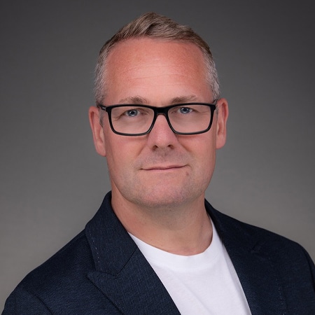Ant Morse hire futurist author digital innovation-specialist-speaker book at agent Great Business Speakers