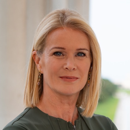 Katty-Kay-hire-Journalist-Author-and-Boradcaster-speaker-book-at-agent-Great-Business-Speakers
